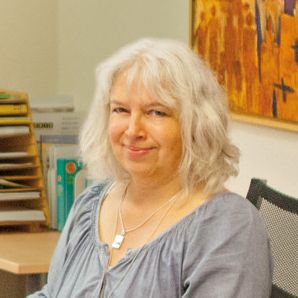 Elke Peter, Gemeindesekretärin